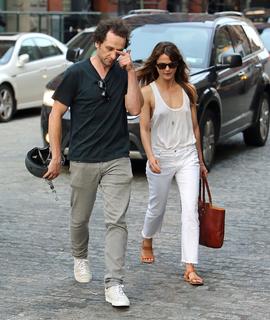 Keri Russell feet photo thumbnail