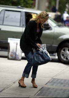 Uma Thurman feet photo thumbnail