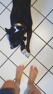 Emily Osment feet photo thumbnail