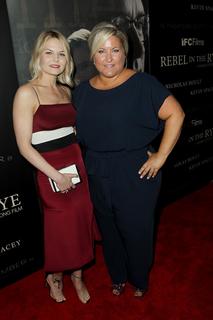 Jennifer Morrison feet photo thumbnail