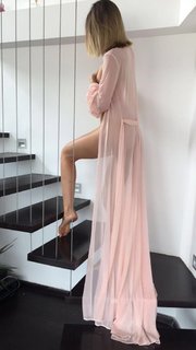Emma Lovett feet photo thumbnail