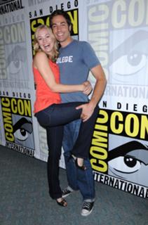 Yvonne Strahovski feet photo thumbnail