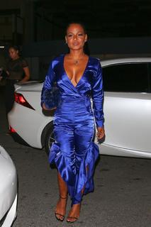 Christina Milian feet photo thumbnail