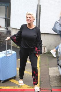 Kerry Katona feet photo thumbnail