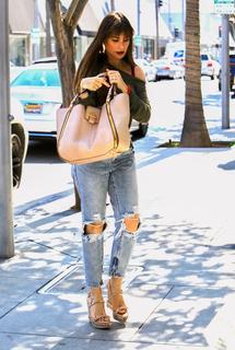 Sofía Vergara feet photo thumbnail