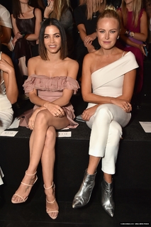 Jenna Dewan feet photo thumbnail