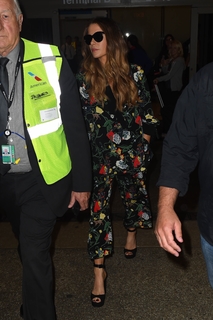 Kate Beckinsale feet photo thumbnail