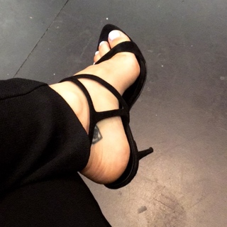 JoJo feet photo thumbnail