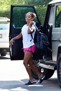 Christina Milian feet photo thumbnail