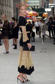 Nina Agdal feet photo thumbnail
