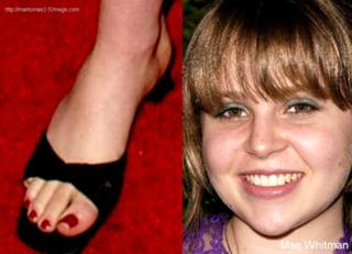 Mae Whitman feet photo 5