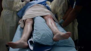 Ellen Pompeo feet photo thumbnail