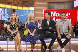 Reese Witherspoon feet photo thumbnail