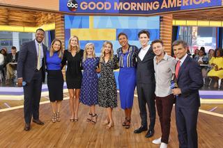 Reese Witherspoon feet photo thumbnail