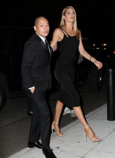 Doutzen Kroes feet photo thumbnail