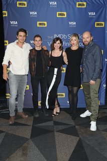 Alison Brie feet photo thumbnail