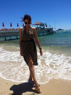 Anna Popek feet photo thumbnail