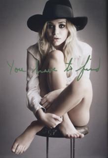 Ashley Olsen feet photo thumbnail