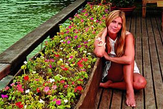Carolina Dieckmann feet photo thumbnail