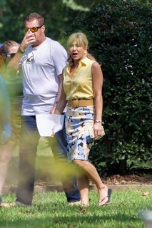 Jennifer Aniston feet photo thumbnail