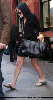 Ashley Olsen feet photo thumbnail