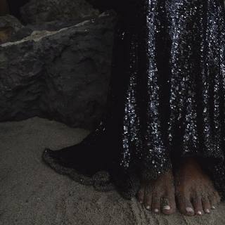 Halle Berry feet photo thumbnail