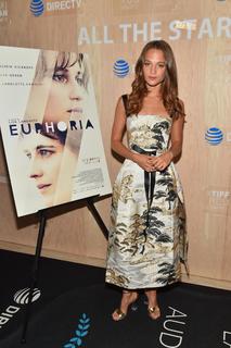 Alicia Vikander feet photo thumbnail