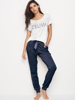 Sara Sampaio feet photo thumbnail