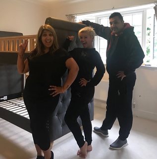 Kerry Katona feet photo thumbnail