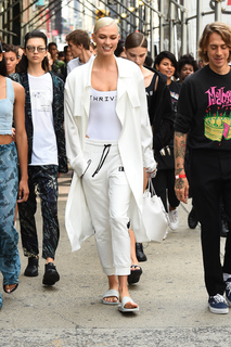 Karlie Kloss feet photo thumbnail