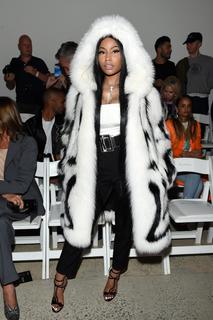 Nicki Minaj feet photo thumbnail