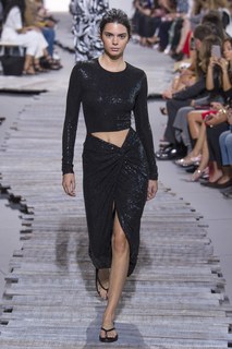 Kendall Jenner feet photo thumbnail