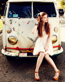 Kate Mara feet photo thumbnail