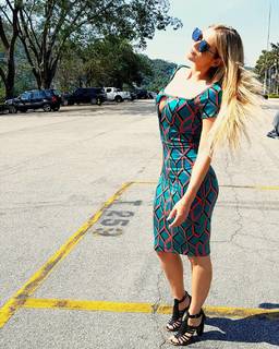 Lívia Andrade feet photo thumbnail