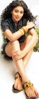 Shriya Saran feet photo thumbnail