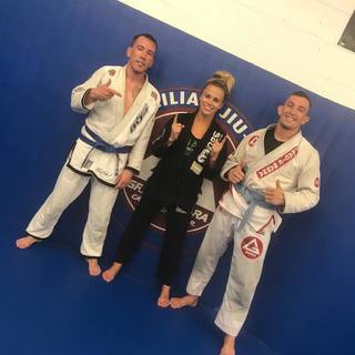 Paige VanZant feet photo thumbnail