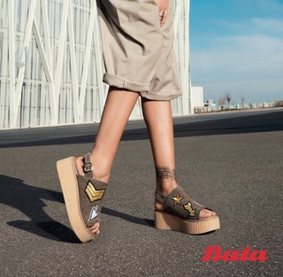 Melissa Satta feet photo thumbnail