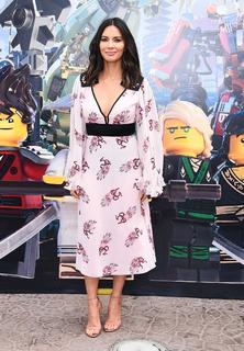 Olivia Munn feet photo thumbnail