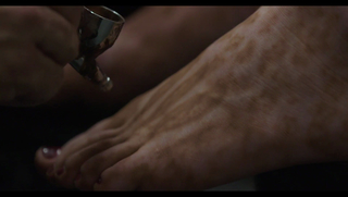 Taylor Swift feet photo thumbnail