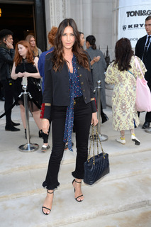 Lisa Snowdon feet photo thumbnail