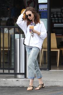 Lily Collins feet photo thumbnail