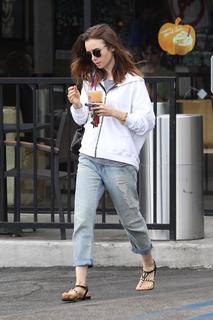 Lily Collins feet photo thumbnail