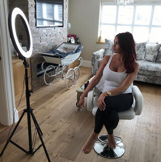 Amy Childs feet photo thumbnail