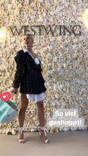 Lena Gercke feet photo thumbnail