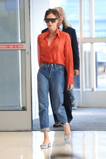 Victoria Beckham feet photo thumbnail