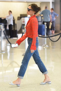 Victoria Beckham feet photo thumbnail