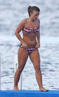 Coleen Rooney feet photo thumbnail