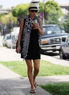 Nicky Rothschild feet photo thumbnail