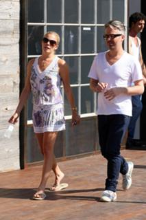 LeAnn Rimes feet photo thumbnail