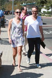 LeAnn Rimes feet photo thumbnail